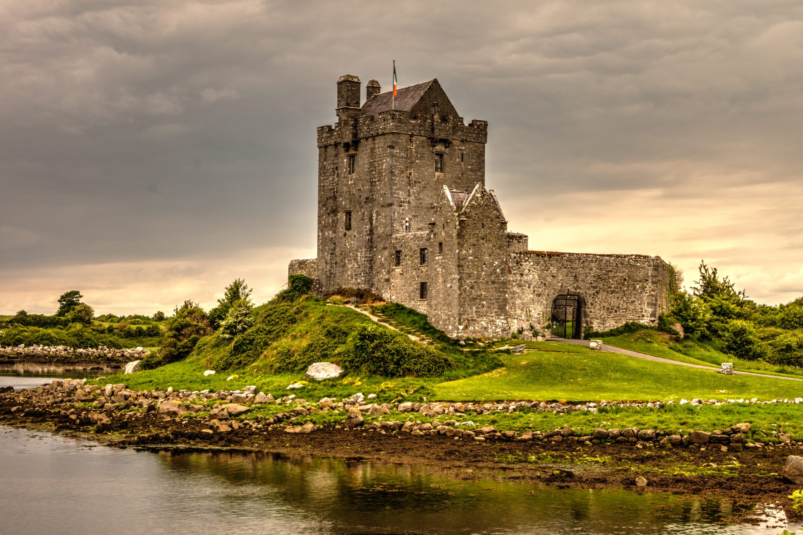 5 Things to Expect From the city of Galway, Ireland Traveler Master