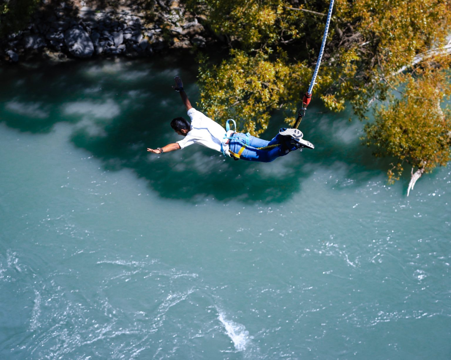 Top 4 Wildest Bungee Jumping Locations In The World - Traveler Master