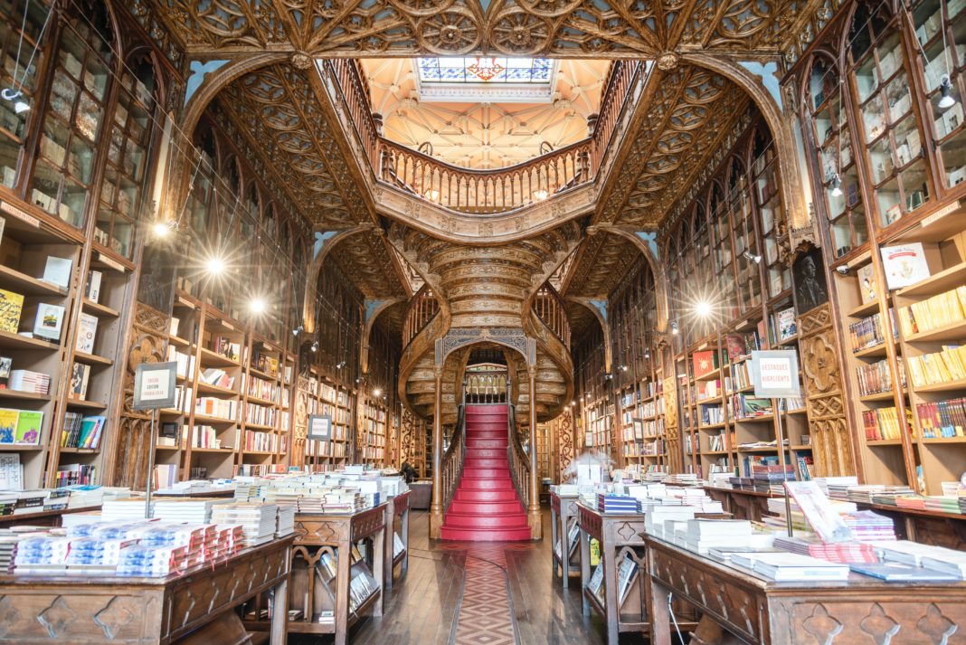 Livraria Lello Rua Das Carmelitas Porto Portugal