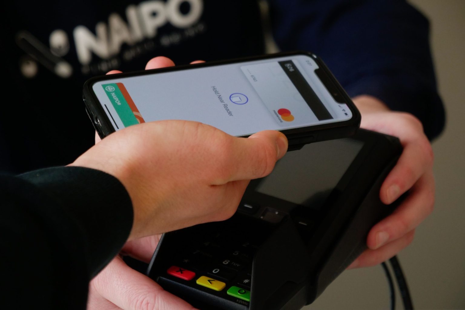 Contactless Payment is the Hottest Trend in Travel - Traveler Master