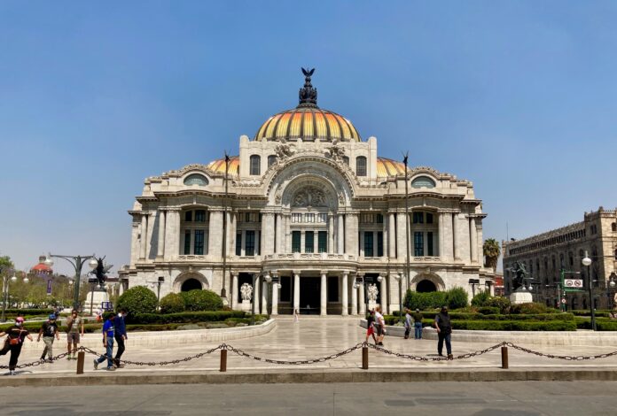 Palacio de Bellas Artes in downtown Mexico City, Mexico