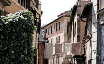 Top 3 Neighborhoods You Should Explore in Rome, Italy Trastevere, Rome, Metropolitan City of Rome, Italy